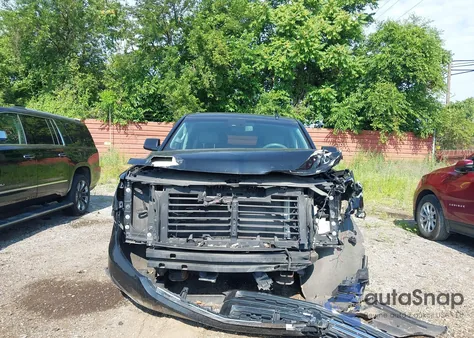2017 Chevrolet Suburban K1500 Lt z USA, uszkodzony, nr VIN 1GNSKHKC5HR176162